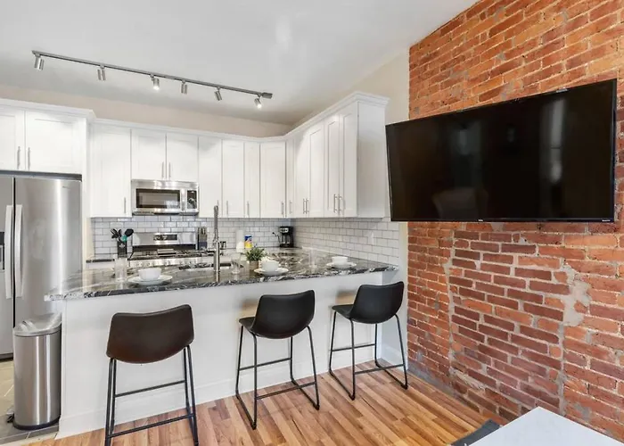 Apartment Upscale Shadyside Double King Suite, Private Entrance With Front Porch Pittsburgh